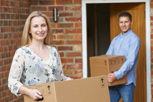 Local moving and unloading help near Twickenham