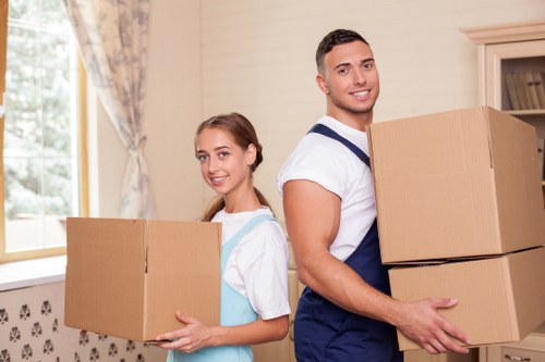 Local moving service navigating Twickenham residential streets